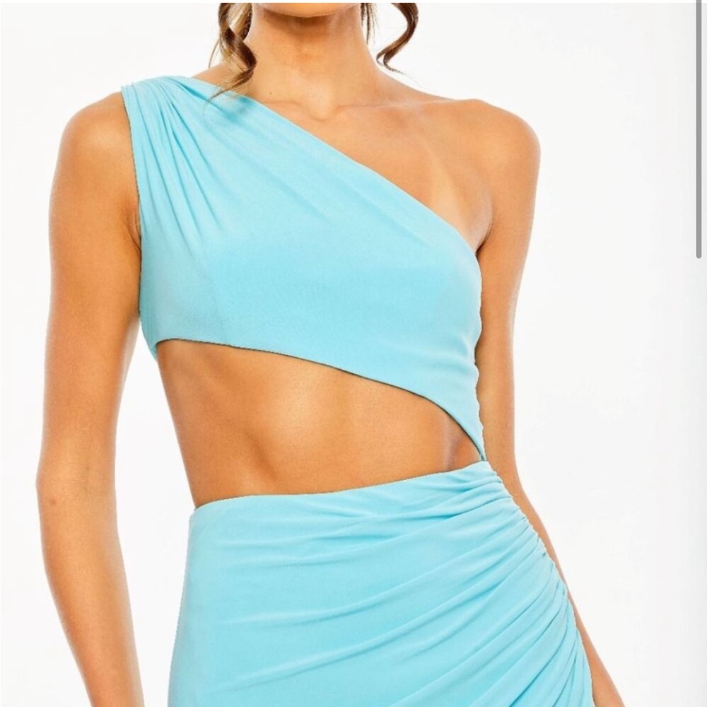 Mac Duggal Cut Out One Shoulder ruched gown. Powder Gun Blue. Size 6 - Picture 2 of 5